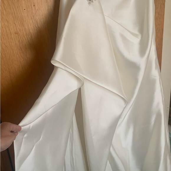 Wedding dress from David’s bridal - Picture 3 of 8